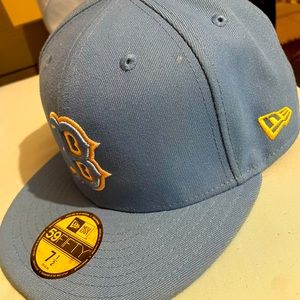 LIMITED EDITION New Boston Red Sox Yellow Under Brim, Fitted Hat size 7 1/2